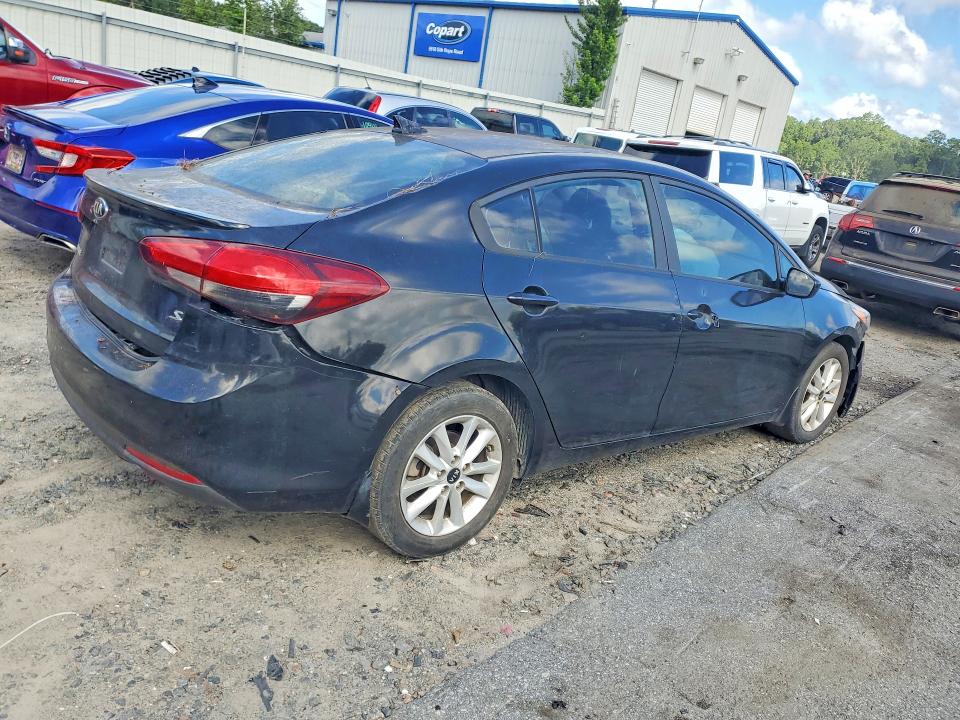 2017 Kia Forte მანქანა იყიდება აუქციონზე, vin: 3KPFL4A76HE043586, აუქციონის ნომერი: 67343516