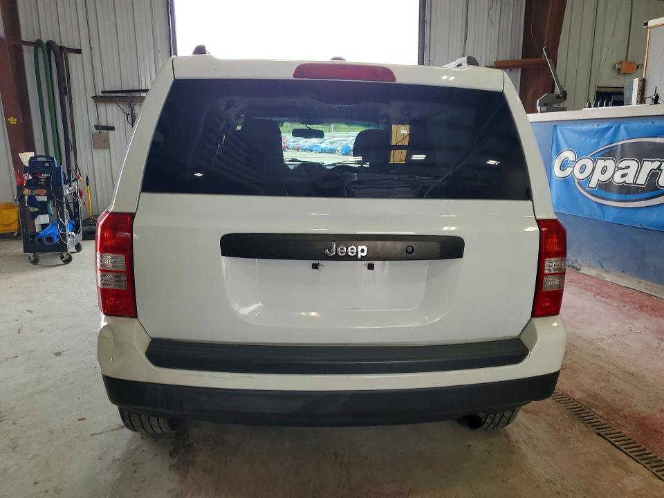 66545516 :رقم المزاد ، 1C4NJPBA6GD636636 vin ، 2016 Jeep Patriot مزاد بيع