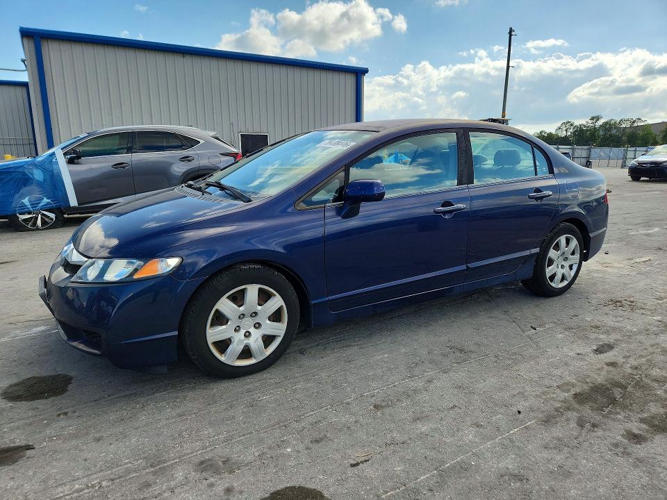 70488446 :رقم المزاد ، 19XFA1F56AE012422 vin ، 2010 Honda Civic مزاد بيع