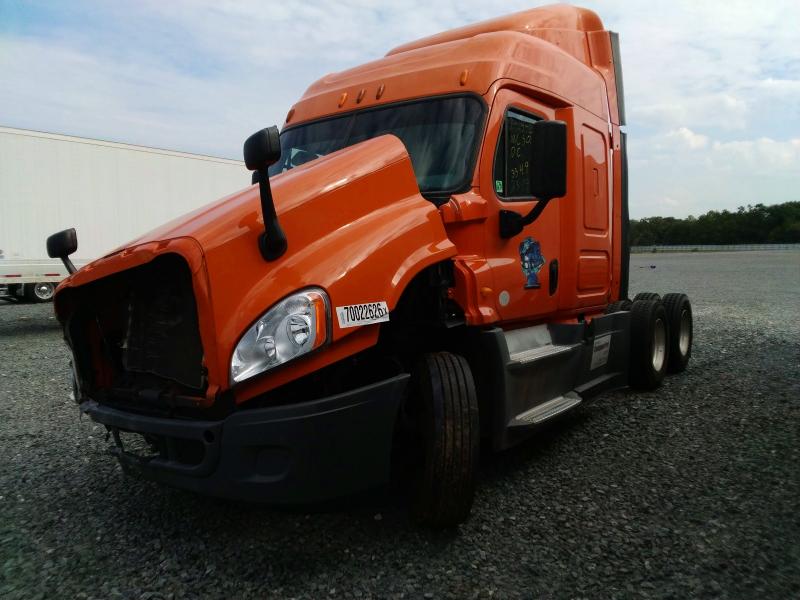 Продаж на аукціоні авто 2014 Freightliner Cascadia 125, vin: 1FUGGLD5XELFK3349, номер лоту: 70022626