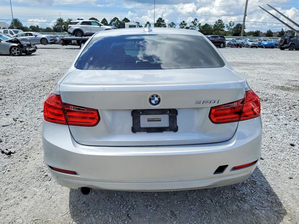 67359476 :رقم المزاد ، WBA3B1G57ENS80277 vin ، 2014 Bmw 320 مزاد بيع