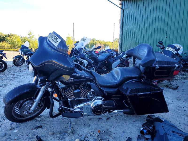 69709506 :رقم المزاد ، 1HD1FCM17DB688045 vin ، 2013 Harley-davidson Flhtcu مزاد بيع