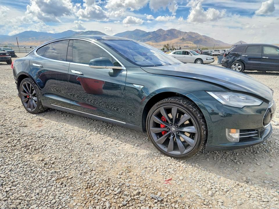 Продажа на аукционе авто 2014 Tesla Model S, vin: 5YJSA1H12EFP47925, номер лота: 68987206