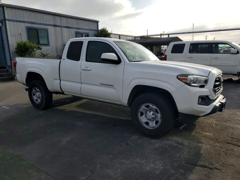 2018 Toyota Tacoma მანქანა იყიდება აუქციონზე, vin: 5TFRX5GN8JX122986, აუქციონის ნომერი: 67523146