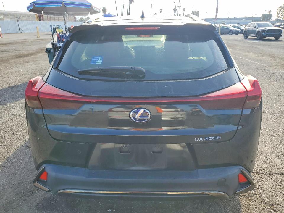 Продажа на аукционе авто 2022 Lexus Ux 250h, vin: JTHE9JBHXN2058440, номер лота: 69782506