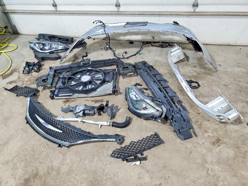 70737306 :رقم المزاد ، 2C4RC1GG6JR247456 vin ، 2018 Chrysler Pacifica مزاد بيع