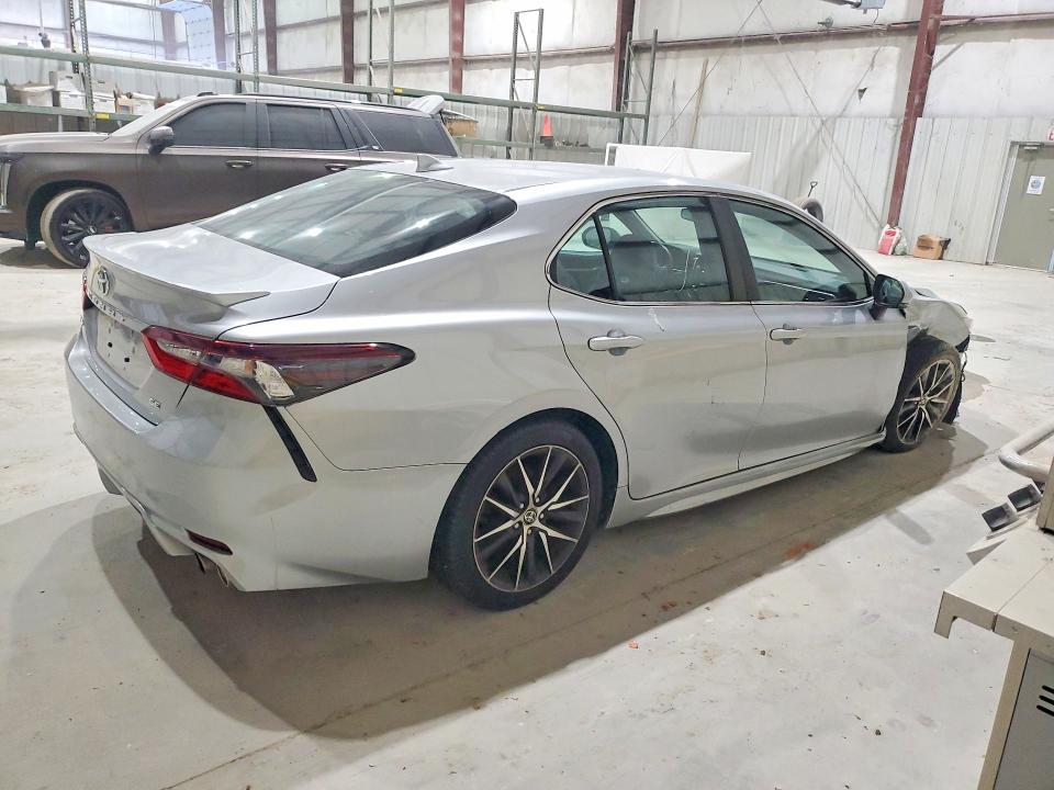 Продаж на аукціоні авто 2022 Toyota Camry, vin: 4T1G11AK1NU707296, номер лоту: 70440966