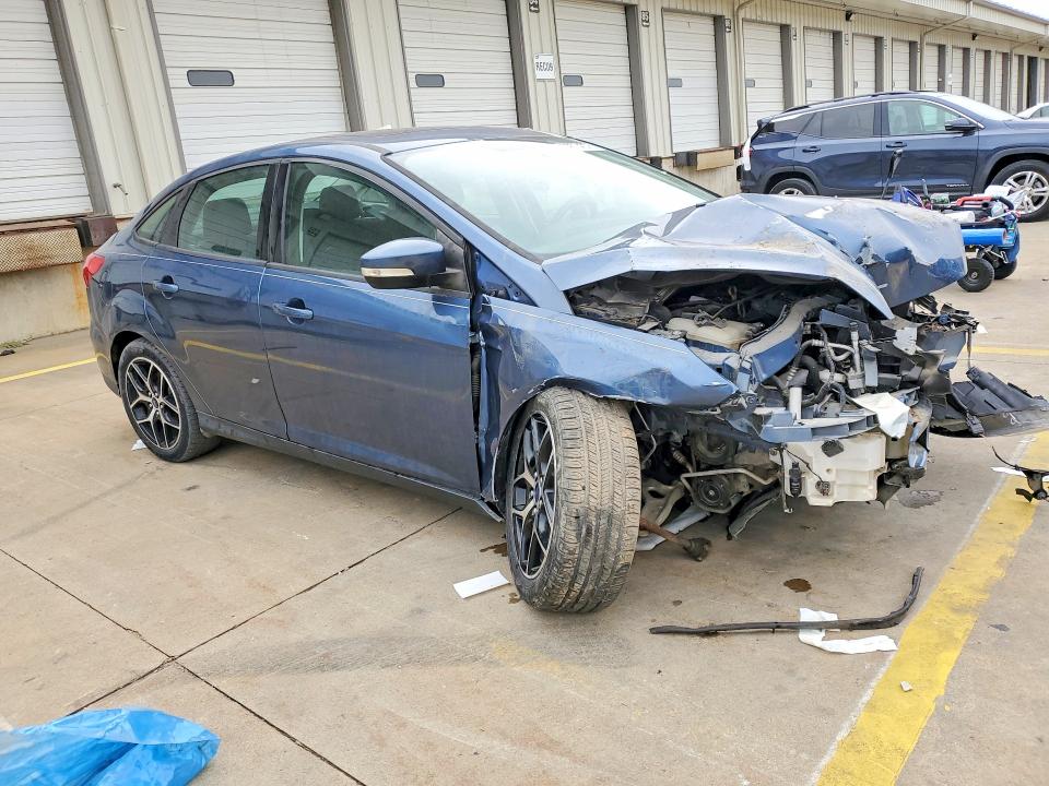 69774076 :رقم المزاد ، 1FADP3H29JL276882 vin ، 2018 Ford Focus مزاد بيع