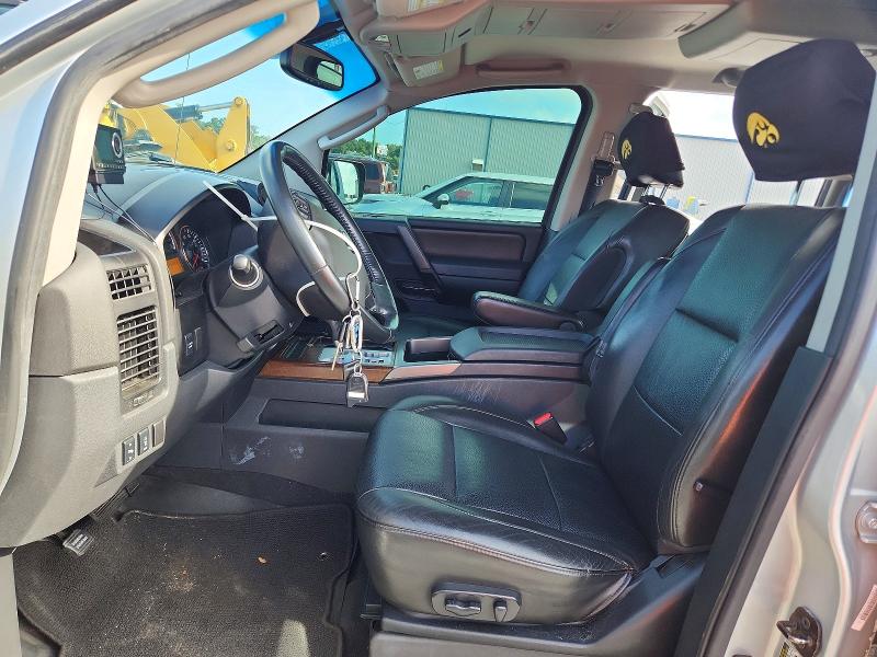 69103206 :رقم المزاد ، 1N6BA0EC0AN310286 vin ، 2010 Nissan Titan مزاد بيع