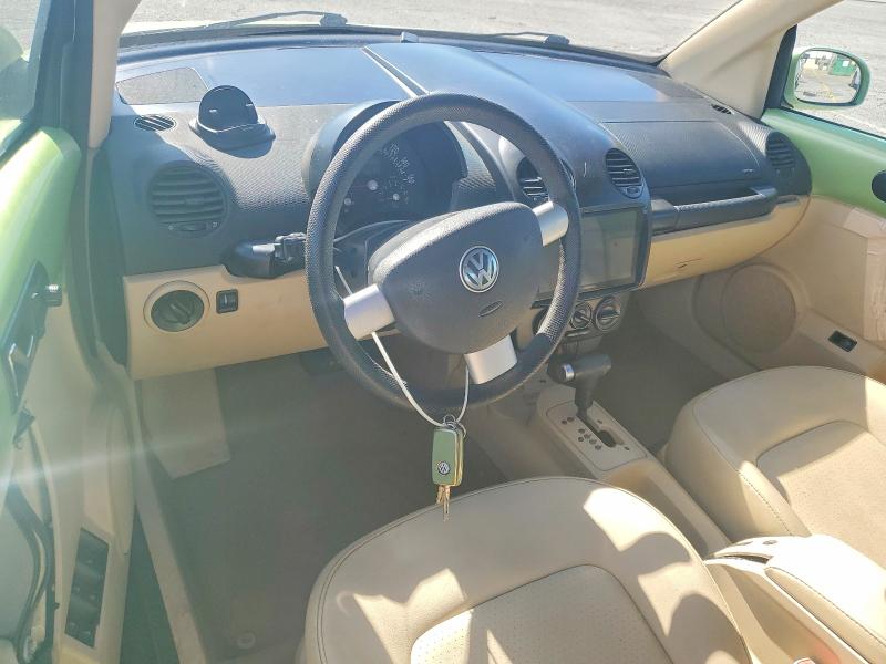 70353616 :رقم المزاد ، 3VWCD21Y64M306993 vin ، 2004 Volkswagen New Beetle مزاد بيع