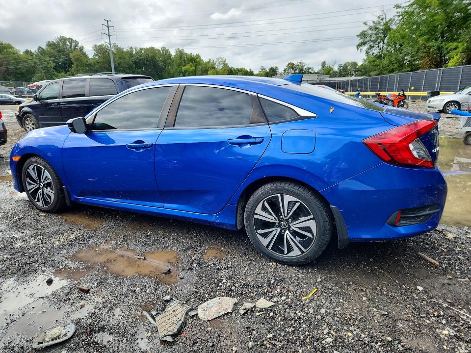69804646 :رقم المزاد ، 19XFC1F37HE032973 vin ، 2017 Honda Civic مزاد بيع