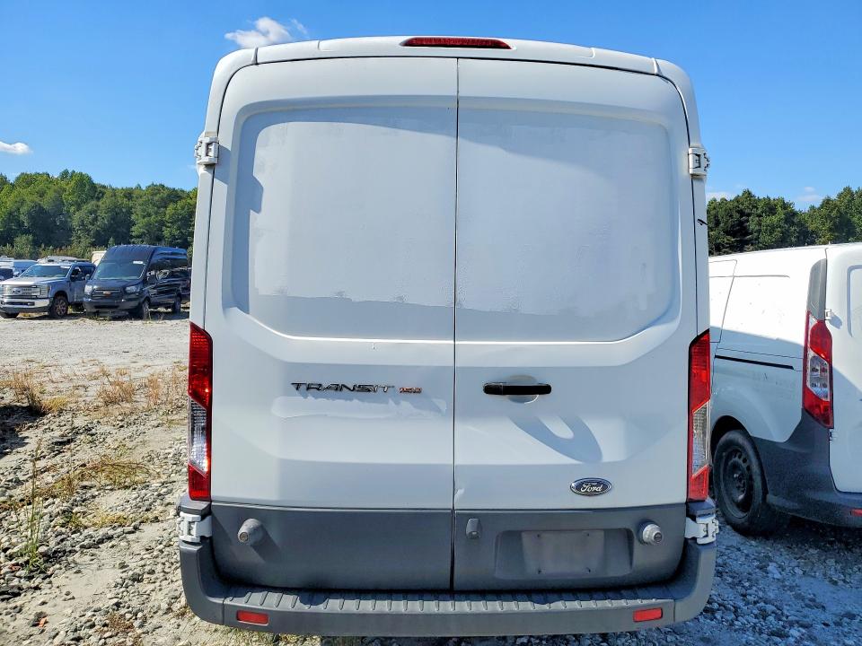 71021046 :رقم المزاد ، 1FTYE2CM7HKB32414 vin ، 2017 Ford Transit مزاد بيع
