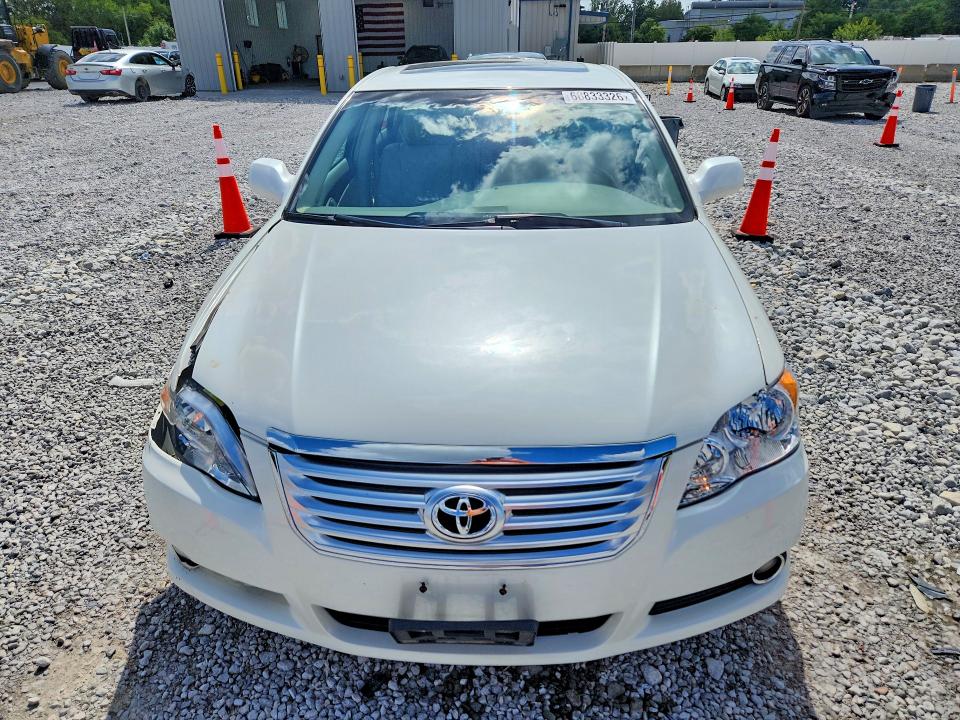 68833326 :رقم المزاد ، 4T1BK36B78U310031 vin ، 2008 Toyota Avalon مزاد بيع