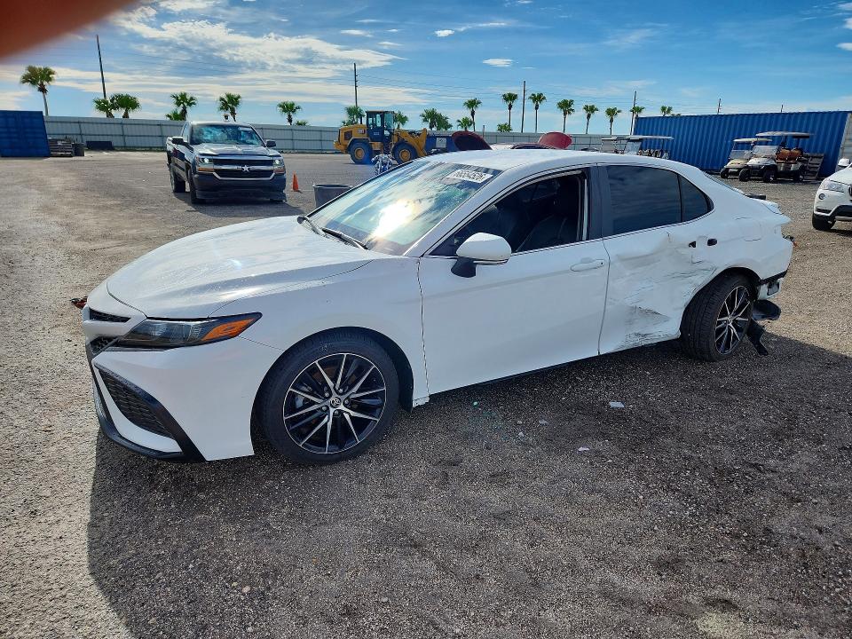Продаж на аукціоні авто 2022 Toyota Camry, vin: 4T1G11AK7NU073573, номер лоту: 66554526