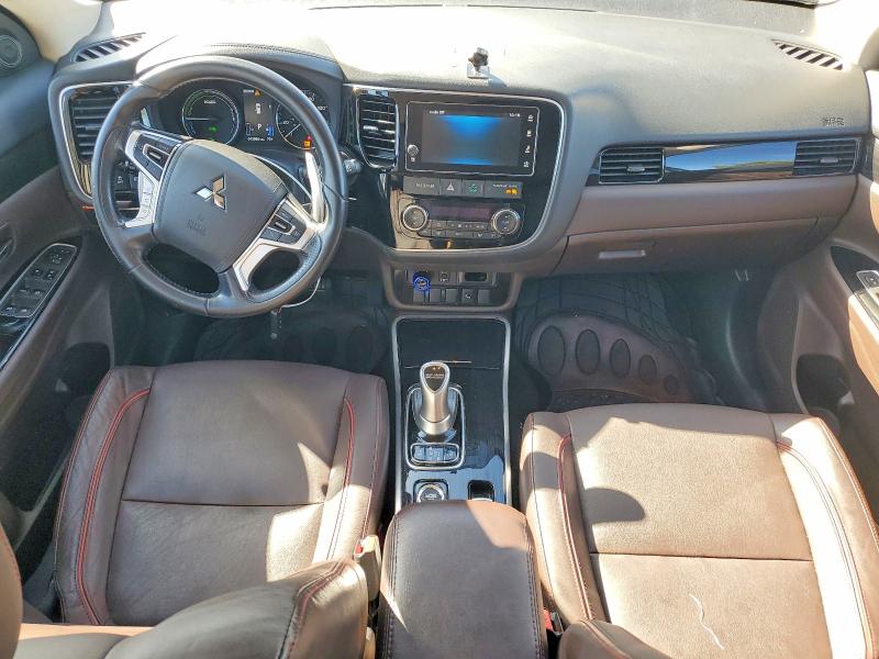 68405616 :رقم المزاد ، JA4J24A58JZ053178 vin ، 2018 Mitsubishi Outlander مزاد بيع