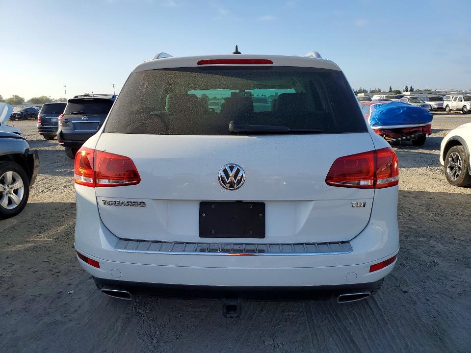 Продажа на аукционе авто 2014 Volkswagen Touareg, vin: WVGEP9BP1ED007101, номер лота: 68679426