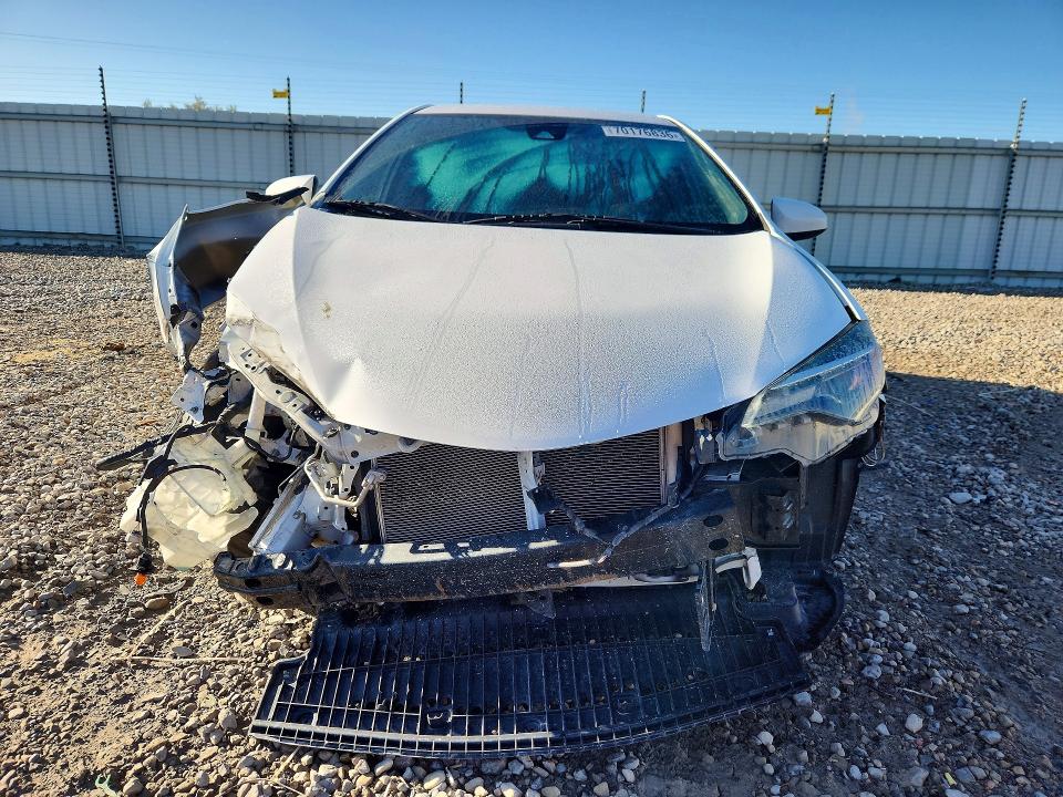 Продаж на аукціоні авто 2018 Toyota Corolla, vin: 2T1BURHE3JC049928, номер лоту: 70176836