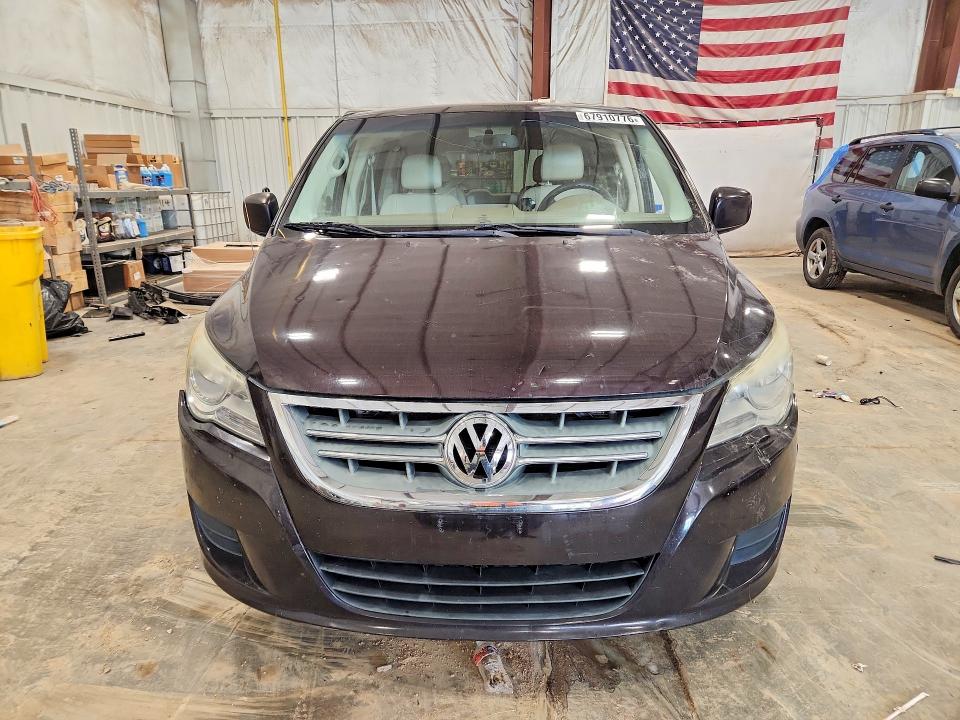 2010 Volkswagen Routan მანქანა იყიდება აუქციონზე, vin: 2V4RW3D18AR295937, აუქციონის ნომერი: 67910776