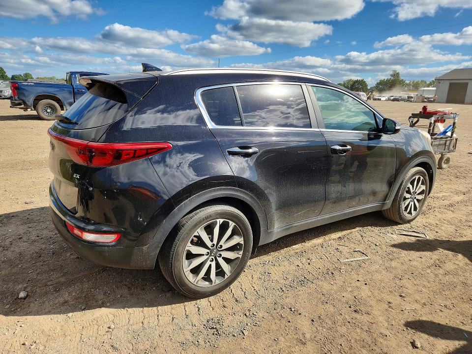 70686576 :رقم المزاد ، KNDPN3AC1H7111637 vin ، 2017 Kia Sportage مزاد بيع
