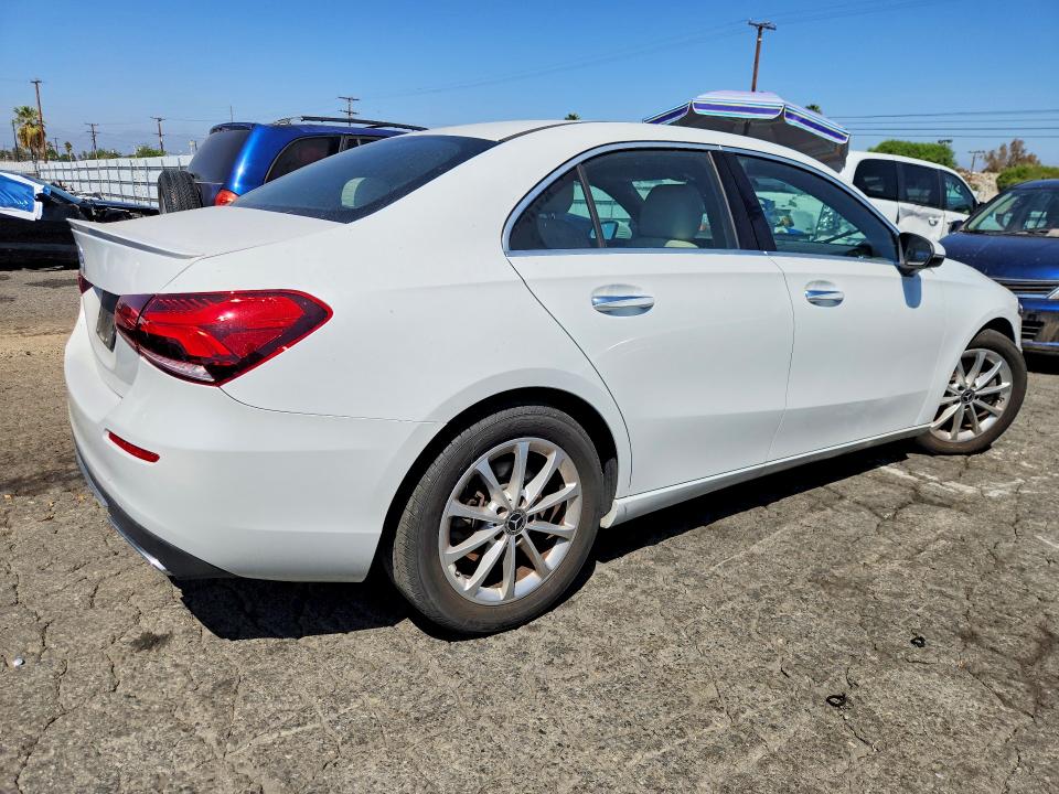 69497526 :رقم المزاد ، W1K3G4EB3LW043989 vin ، 2020 Mercedes-benz A مزاد بيع
