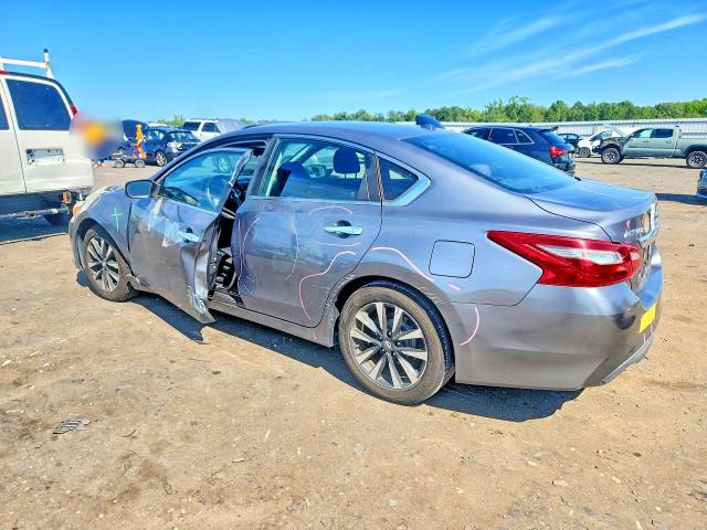 Продаж на аукціоні авто 2018 Nissan Altima, vin: 1N4AL3APXJC250280, номер лоту: 68222856