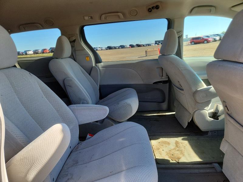 69613216 :رقم المزاد ، 5TDKA3DC6BS004453 vin ، 2011 Toyota Sienna مزاد بيع