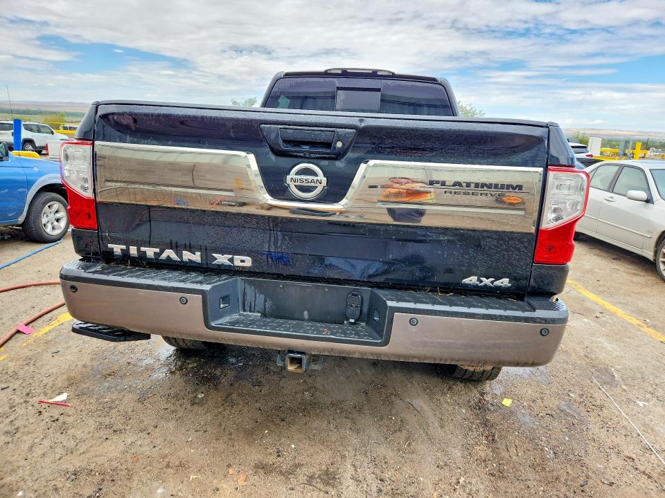 67013276 :رقم المزاد ، 1N6BA1F43HN508965 vin ، 2017 Nissan Titan Xd مزاد بيع