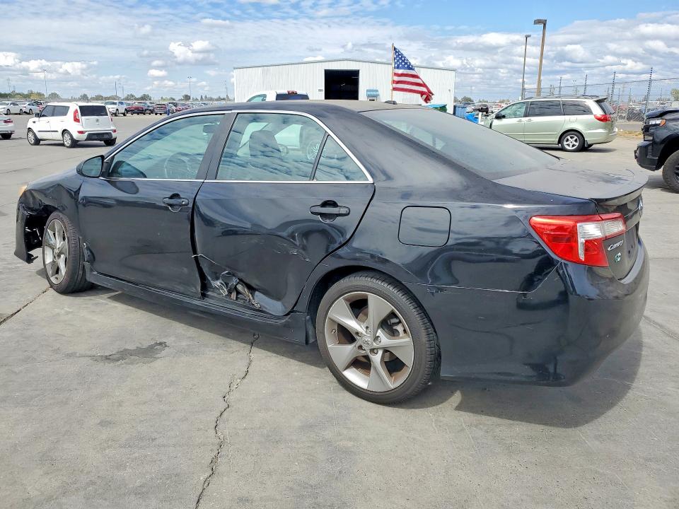 67669796 :رقم المزاد ، 4T1BF1FK5CU164813 vin ، 2012 Toyota Camry مزاد بيع
