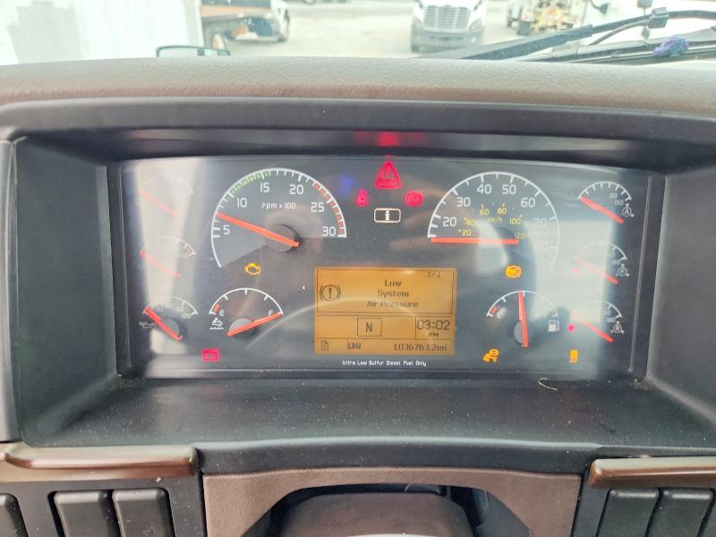 Aukcja sprzedaży 2018 Volvo Vnl, vin: 4V4N39TGXJN892776, numer aukcji: 69939336