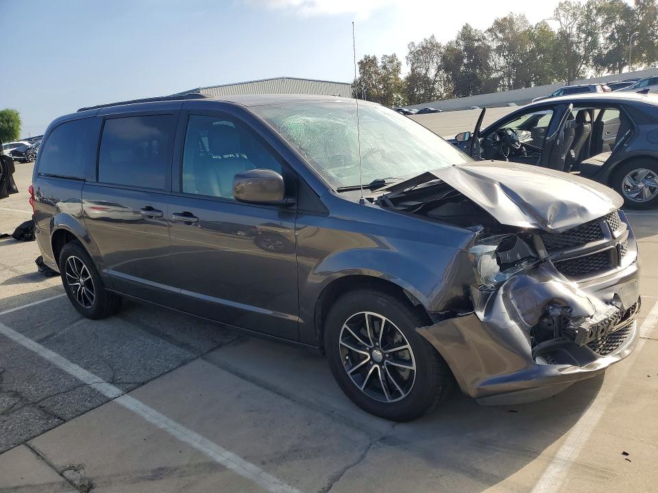 69560326 :رقم المزاد ، 2C4RDGEG9KR565978 vin ، 2019 Dodge Grand Caravan مزاد بيع