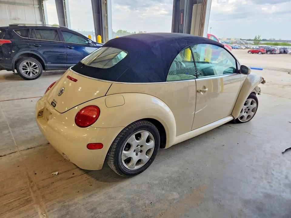67638586 :رقم المزاد ، 3VWCD21Y23M333428 vin ، 2003 Volkswagen New Beetle مزاد بيع