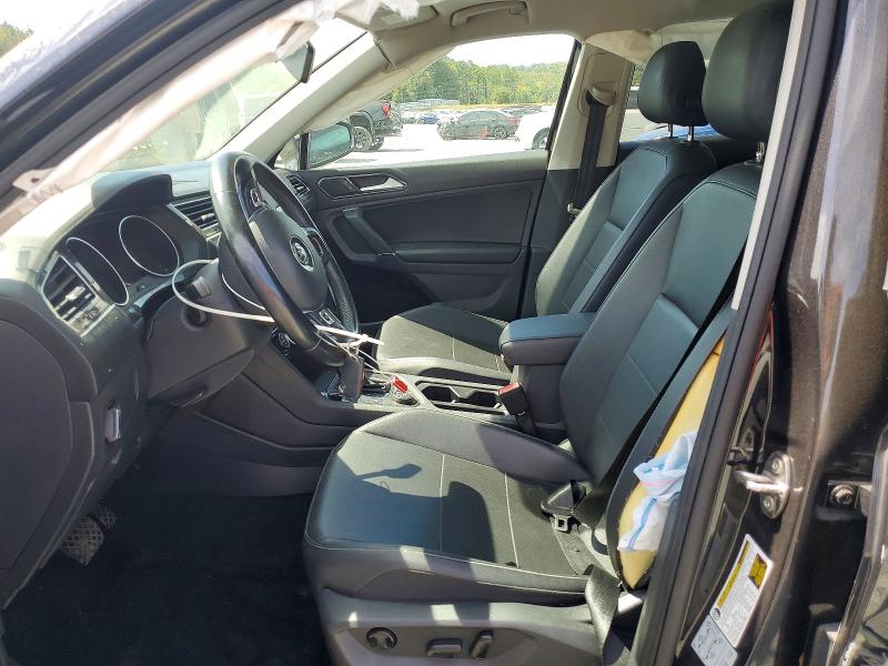 68642166 :رقم المزاد ، 3VV2B7AX2JM029698 vin ، 2018 Volkswagen Tiguan مزاد بيع
