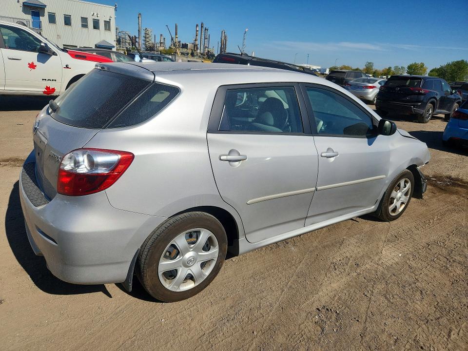 70551626 :رقم المزاد ، 2T1KU4EE6AC460618 vin ، 2010 Toyota Matrix مزاد بيع