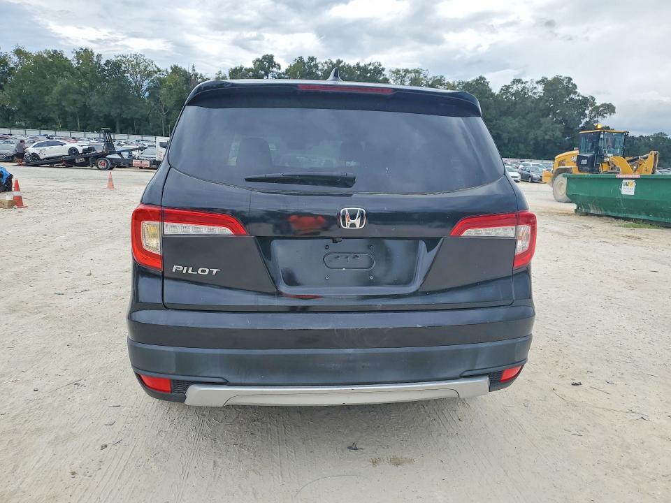 Auction sale of the 2021 Honda Pilot, vin: 5FNYF5H50MB015071        , lot number: 69222836