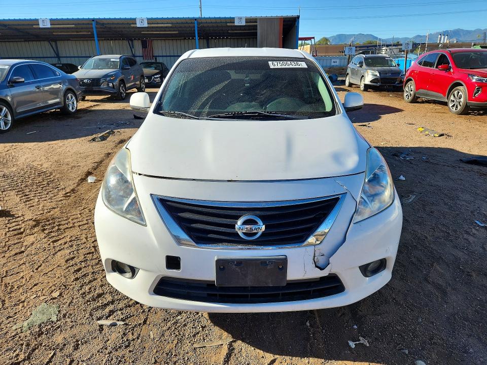 2013 Nissan Versa მანქანა იყიდება აუქციონზე, vin: 3N1CN7APXDL877058, აუქციონის ნომერი: 67506436