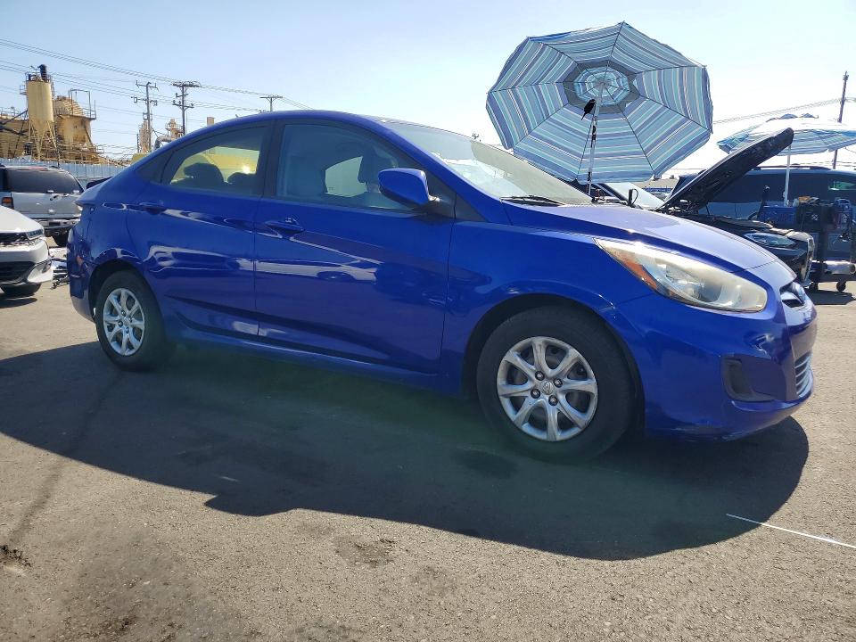 2013 Hyundai Accent მანქანა იყიდება აუქციონზე, vin: KMHCT4AE4DU287035, აუქციონის ნომერი: 68702666