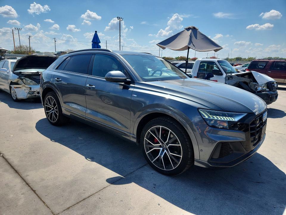 69796776 :رقم المزاد ، WA1FVAF18LD015631 vin ، 2020 Audi Q8 مزاد بيع