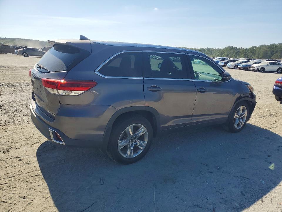 67971256 :رقم المزاد ، 5TDDZRFH4JS496279 vin ، 2018 Toyota Highlander مزاد بيع
