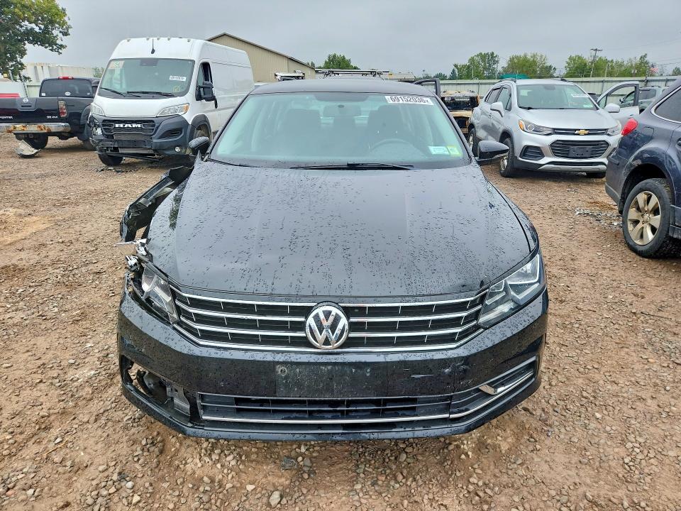 69152036 :رقم المزاد ، 1VWAT7A31GC026951 vin ، 2016 Volkswagen Passat مزاد بيع