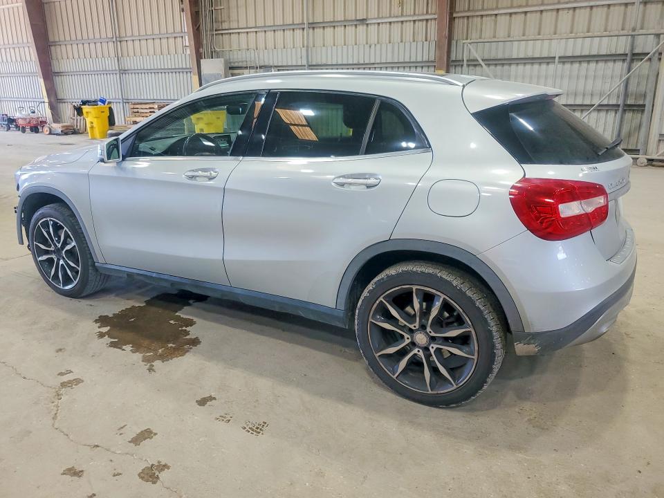69202386 :رقم المزاد ، WDCTG4EB8FJ164698 vin ، 2015 Mercedes-benz Gla مزاد بيع