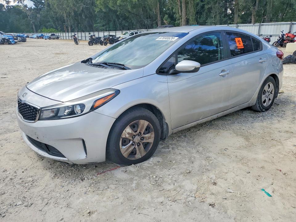 2018 Kia Forte მანქანა იყიდება აუქციონზე, vin: 3KPFK4A77JE233762, აუქციონის ნომერი: 67690626