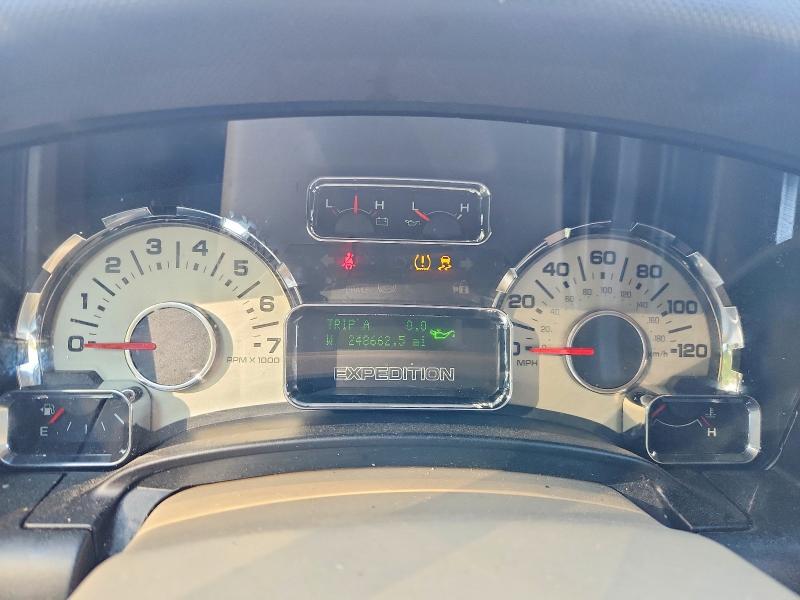 Продажа на аукционе авто 2011 Ford Expedition, vin: 1FMJU1H58BEF47226, номер лота: 69954156
