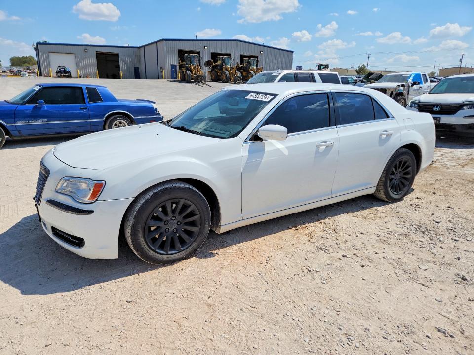 69820256 :رقم المزاد ، 2C3CCAAG3EH335945 vin ، 2014 Chrysler 300 مزاد بيع