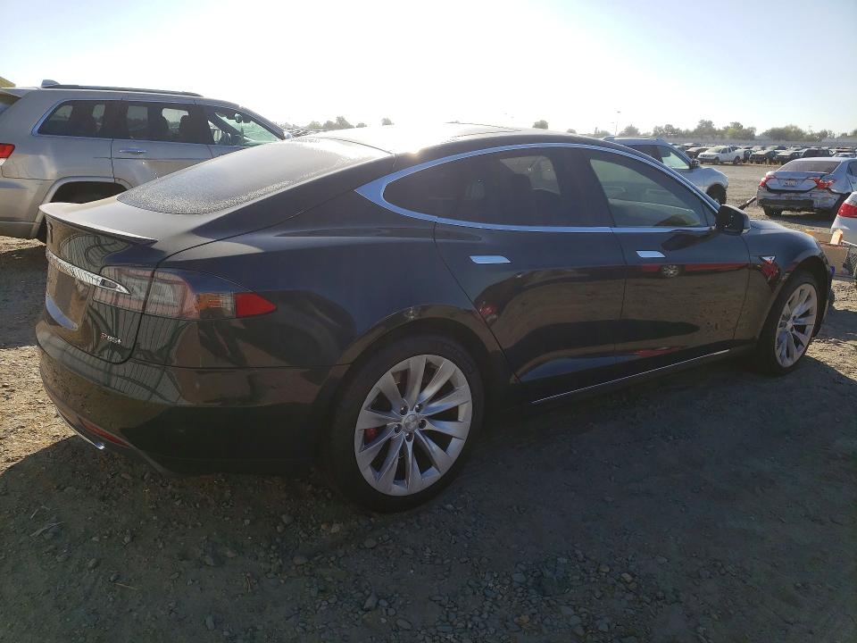 Продажа на аукционе авто 2014 Tesla Model S, vin: 5YJSA1H18EFP49940, номер лота: 70079496