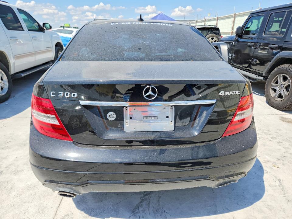 2012 Mercedes-benz C მანქანა იყიდება აუქციონზე, vin: WDDGF8BB1CF913805, აუქციონის ნომერი: 67867036