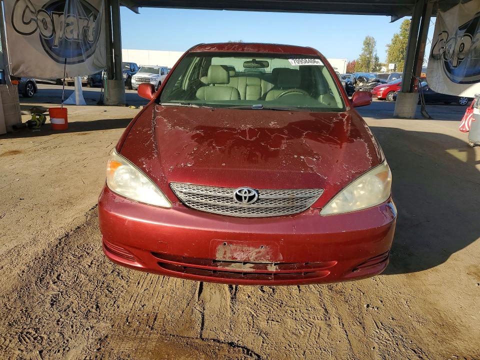 70958406 :رقم المزاد ، JTDBE32K020092420 vin ، 2002 Toyota Camry مزاد بيع