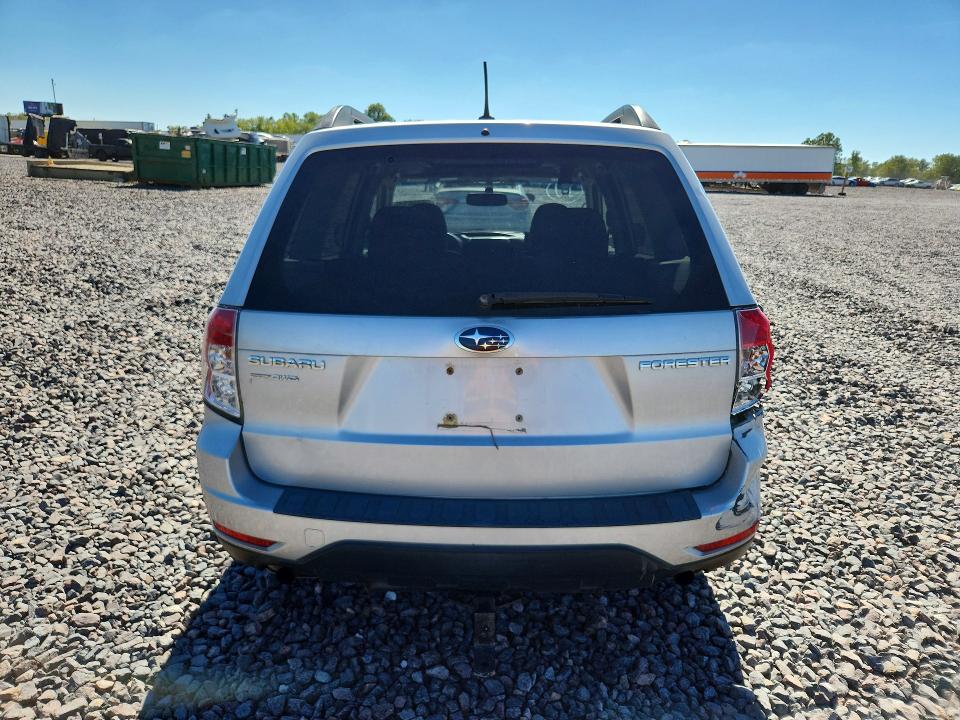 70656976 :رقم المزاد ، JF2SHBDC1BH732810 vin ، 2011 Subaru Forester مزاد بيع