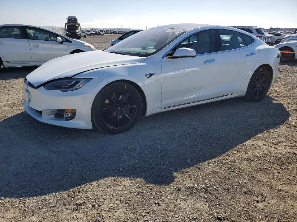 Продажа на аукционе авто 2020 Tesla Model S, vin: 5YJSA1E20LF403326, номер лота: 69643236
