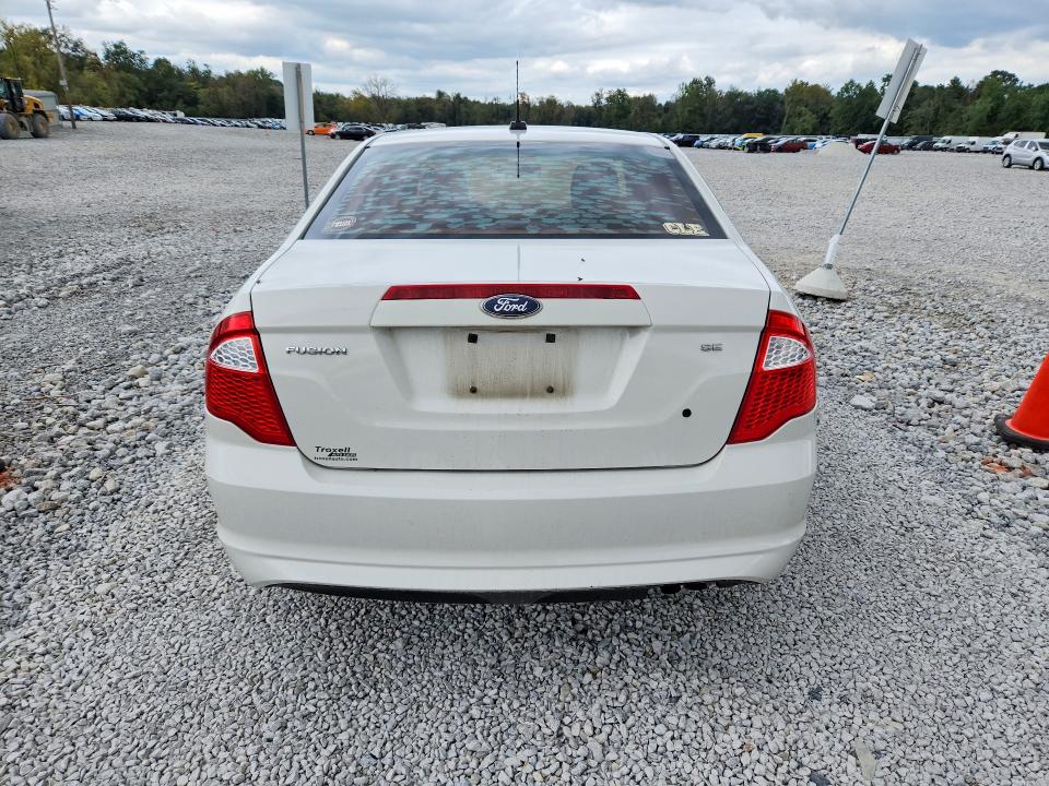 70555376 :رقم المزاد ، 3FAHP0HA2AR371308 vin ، 2010 Ford Fusion مزاد بيع