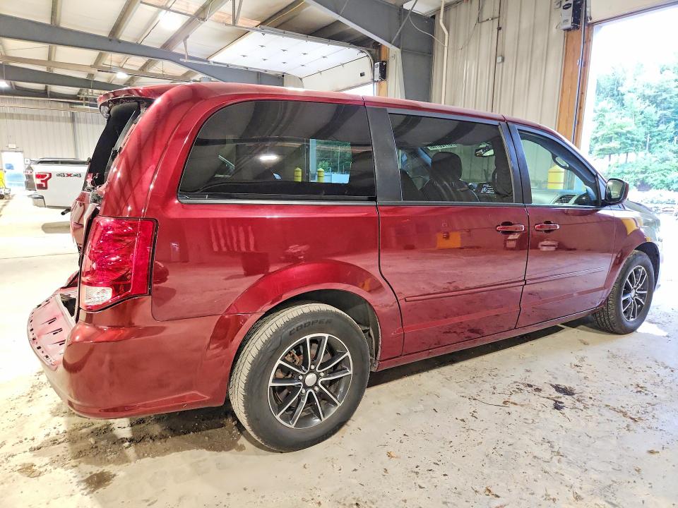 67728706 :رقم المزاد ، 2C4RDGEG8HR700974 vin ، 2017 Dodge Grand Caravan مزاد بيع